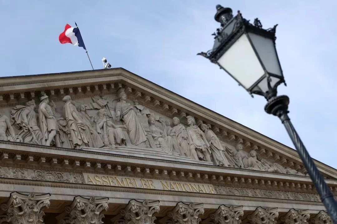 欧元EURUSD迎关键考验！德国、法国双双传坏消息，欧洲央行加息预期升至90%